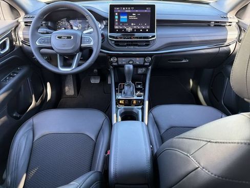 New 2026 Jeep Compass Latitude AWD/4WD image 17
