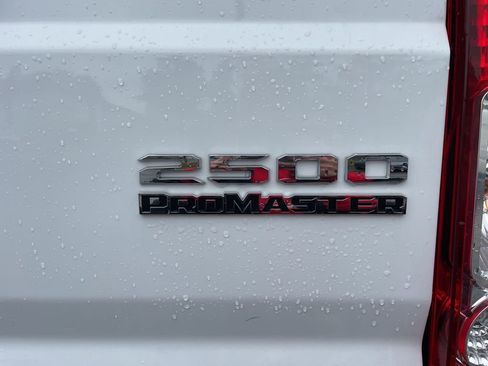 Used 2025 RAM ProMaster 2500 w/ Convenience Group image 14