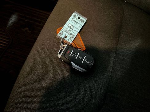 Used 2019 RAM 1500 Big Horn AWD/4WD image 35
