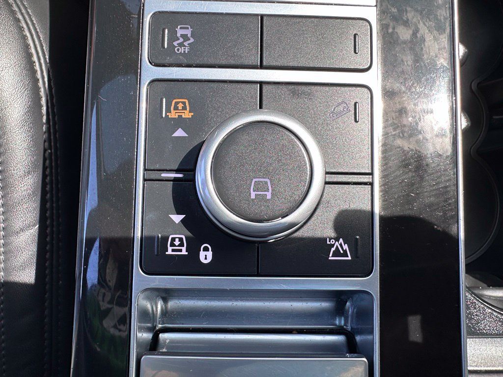 Used 2020 Land Rover Range Rover HSE AWD/4WD image 19