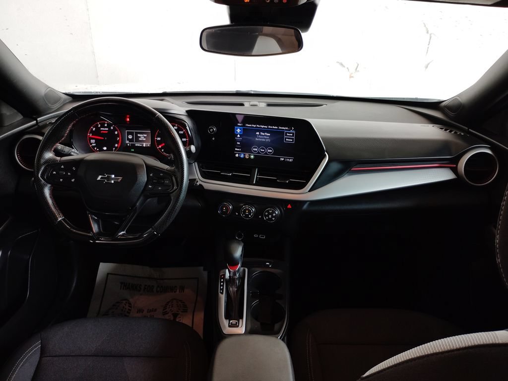 Used 2024 Chevrolet Trax RS FWD image 37