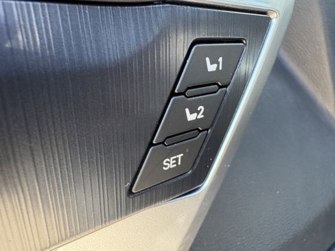 Used 2023 Toyota Tundra Platinum AWD/4WD image 11