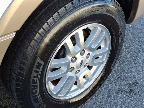 Used 2014 Ford Expedition EL XLT w/ Equipment Group 202A image 14