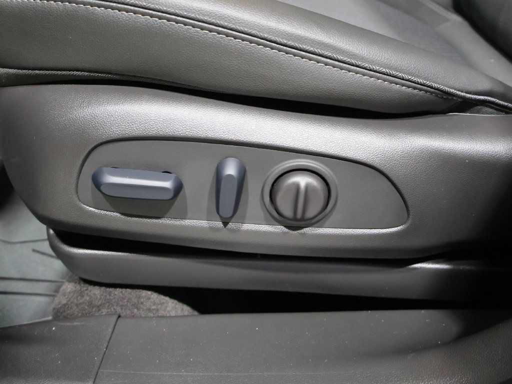Used 2023 Buick Encore GX Preferred w/ Cold Weather Comfort Package AWD/4WD image 10