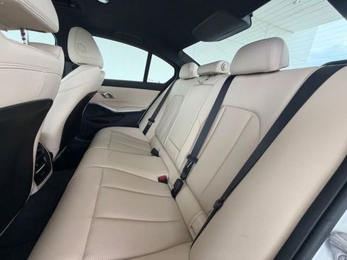 Certified 2025 BMW 330i Sedan w/ Premium Package RWD image 30