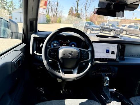 Used 2025 Ford Bronco Big Bend image 15