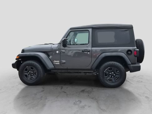 Used 2018 Jeep Wrangler Sport AWD/4WD image 5