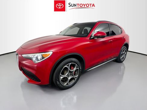 Used 2018 Alfa Romeo Stelvio Sport w/ Quick Order Package 22J Sport AWD/4WD image 9