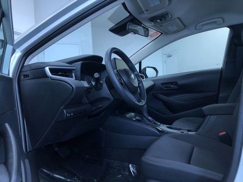 Certified 2025 Toyota Corolla LE image 10