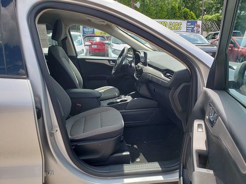 Used 2020 Ford Escape SE FWD image 9