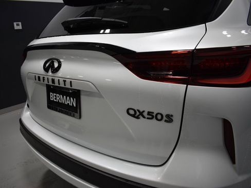 Used 2023 INFINITI QX50 Sport image 12