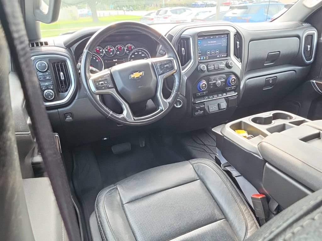Used 2021 Chevrolet Silverado 1500 LT w/ Bed Protection Package AWD/4WD image 9