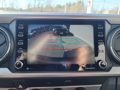 Used 2020 Toyota Tacoma SR5 image 17