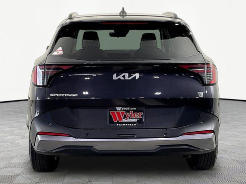 New 2026 Kia Sportage EX w/ EX Panorama Roof Package FWD image 5