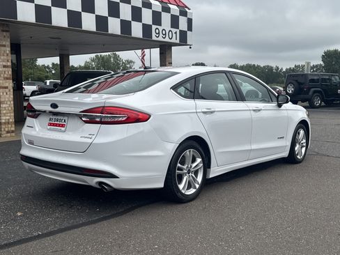 Used 2018 Ford Fusion SE image 7