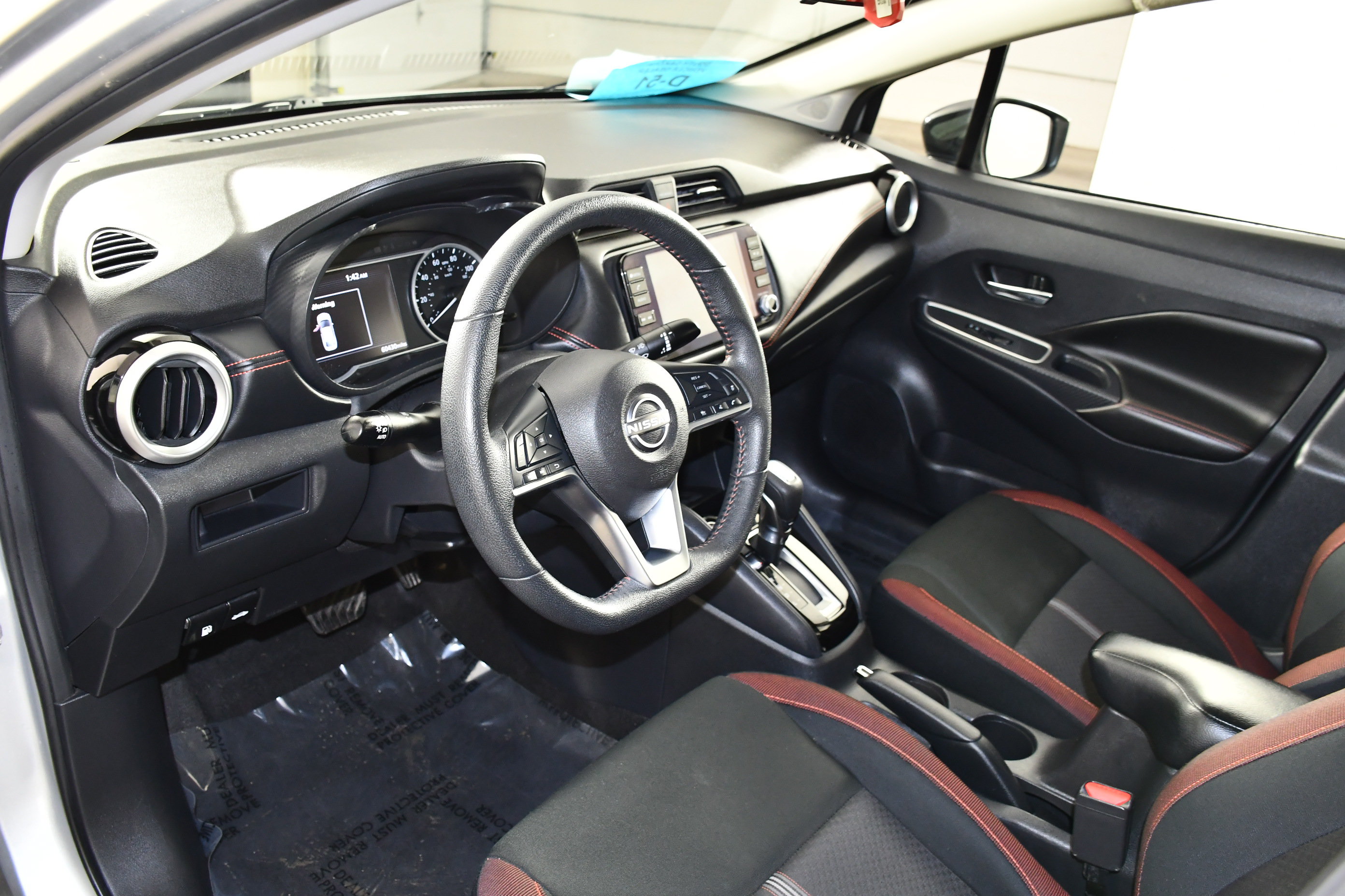 Used 2024 Nissan Versa SR FWD image 2