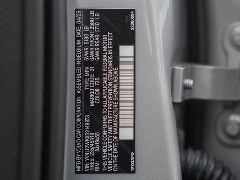 Used 2025 Volvo V60 B5 Cross Country Plus image 38