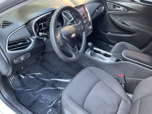 Used 2023 Chevrolet Malibu LT image 18