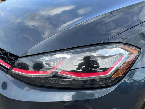 Used 2020 Volkswagen GTI SE FWD image 9