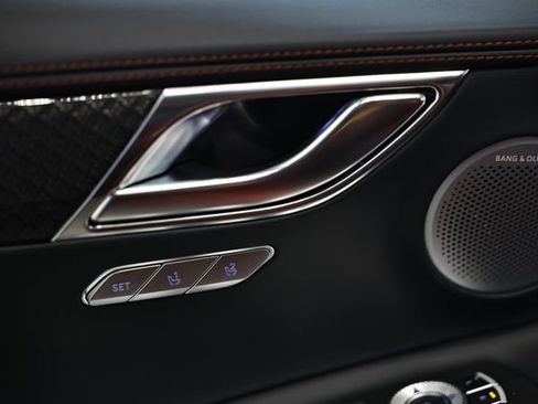 New 2026 Genesis GV80 3.5T e-SC image 16