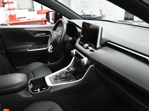 Certified 2023 Toyota RAV4 SE image 30