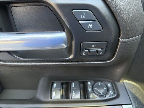 Used 2020 Chevrolet Silverado 3500 High Country w/ Technology Package AWD/4WD image 16