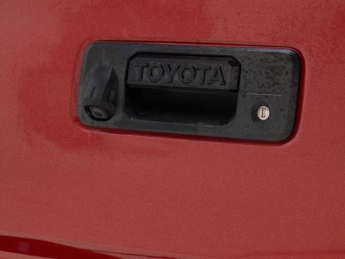 Used 2021 Toyota Tacoma SR5 image 60