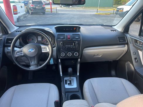 Used 2014 Subaru Forester 2.5i image 12
