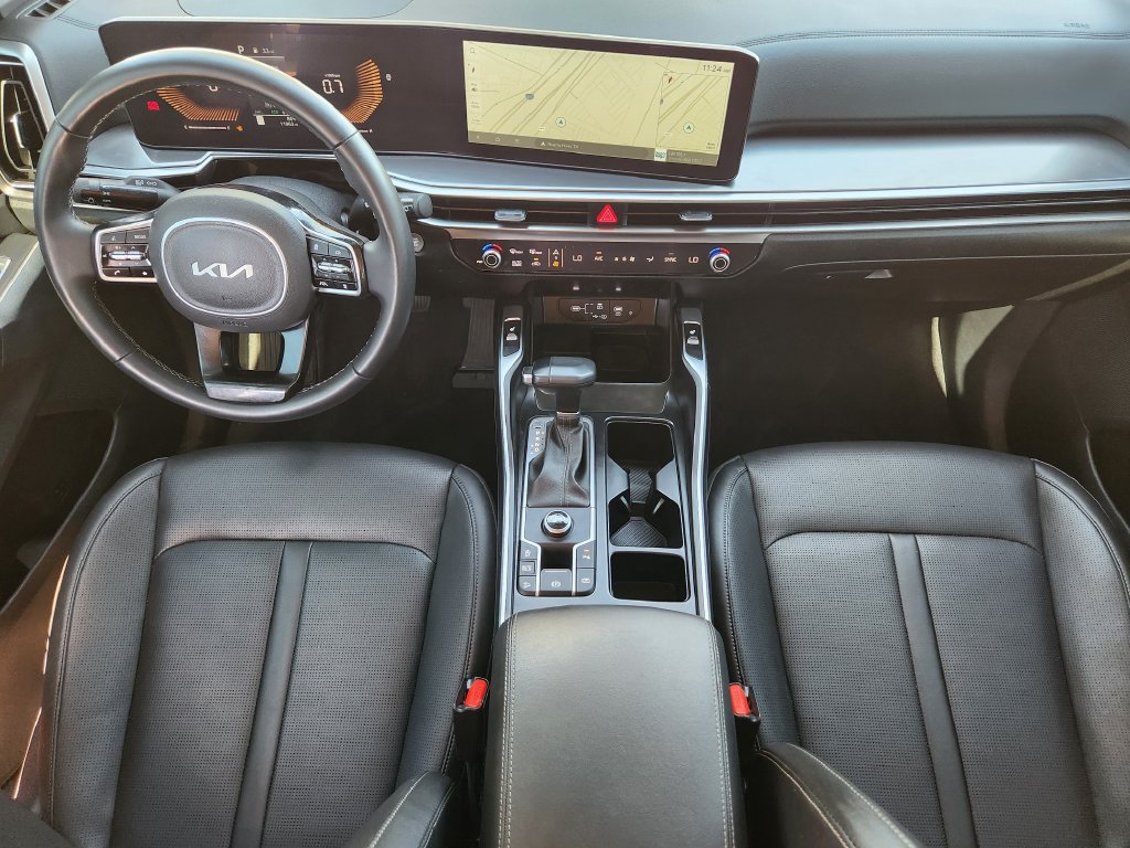 Used 2025 Kia Sorento S w/ Panoramic Sunroof Package FWD image 5