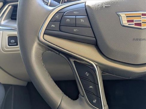 Used 2020 Cadillac XT5 Premium Luxury image 11