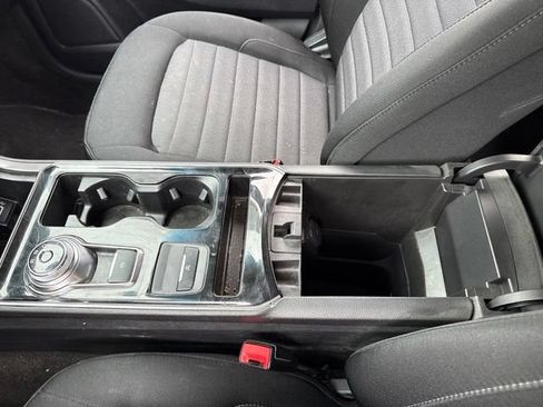 Used 2020 Ford Edge SE FWD image 28