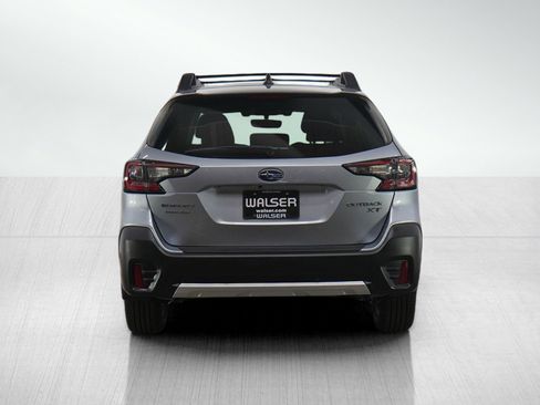 Used 2022 Subaru Outback Limited XT image 4