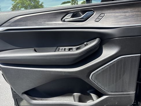 New 2026 Jeep Grand Cherokee Limited RWD image 12