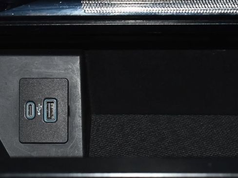 Used 2023 Ford F150 Lariat image 21