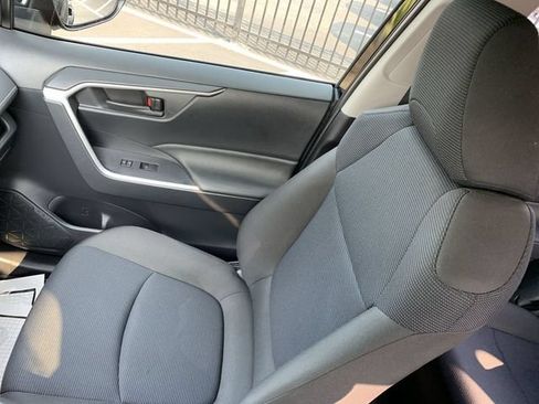 Certified 2025 Toyota RAV4 LE AWD/4WD image 29