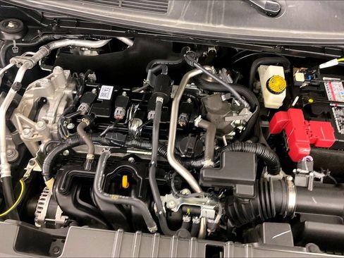 Certified 2025 Nissan Kicks SR FWD image 43