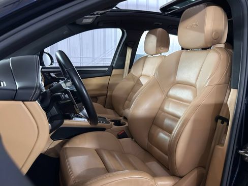 Used 2018 Porsche Macan GTS AWD/4WD image 15