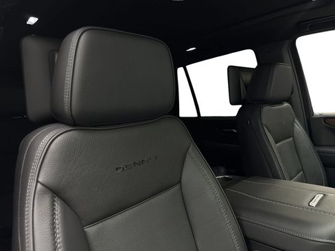 Used 2026 GMC Yukon Denali w/ Denali Reserve Package RWD image 52