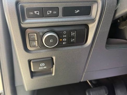 Used 2024 Ford F150 XLT AWD/4WD image 17