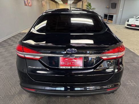 Used 2018 Ford Fusion SE w/ Fusion SE Technology Package image 13