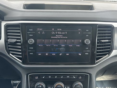 Used 2022 Volkswagen Atlas SEL R-Line AWD/4WD image 27