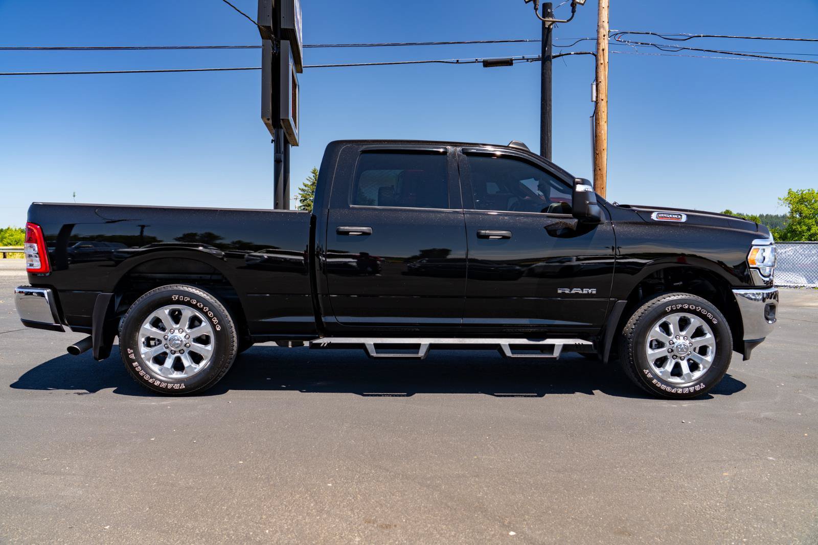 Used 2023 RAM 2500 Big Horn w/ Level 1 Equipment Group AWD/4WD image 9
