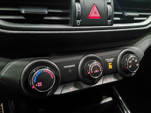 Used 2021 Kia Forte GT-Line w/ GT-Line Premium Package image 29