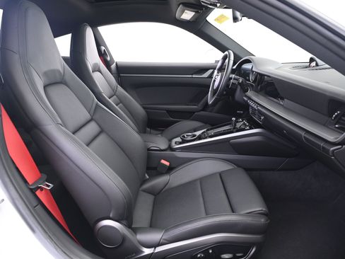 Used 2020 Porsche 911 Carrera S image 19