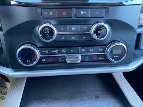 Used 2024 Ford Expedition Limited image 67