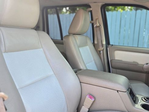 Used 2010 Mercury Mountaineer Premier RWD image 27