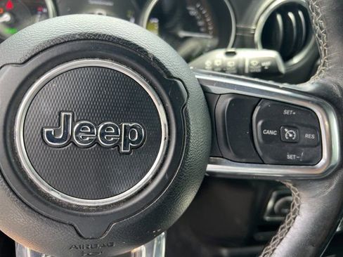 Used 2021 Jeep Wrangler Unlimited Sahara w/ Cold Weather Group AWD/4WD image 35