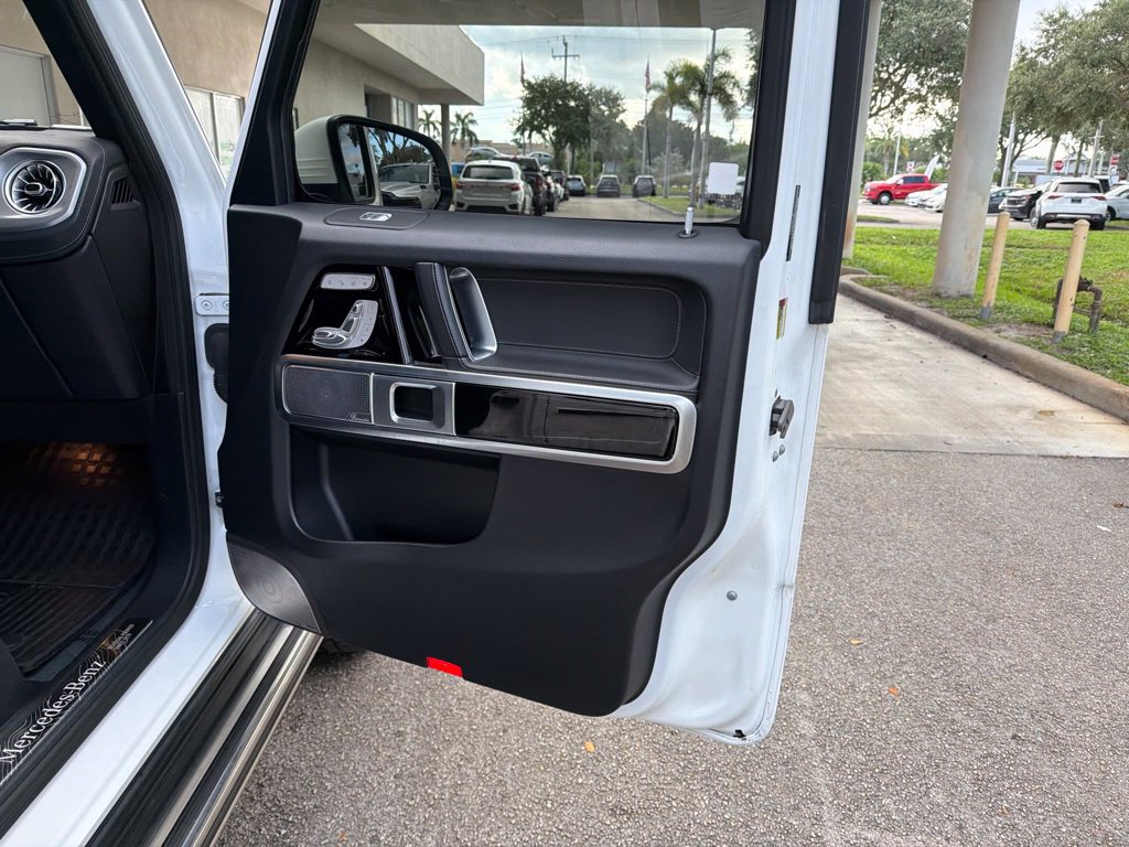 Used 2025 Mercedes-Benz G 550 image 28