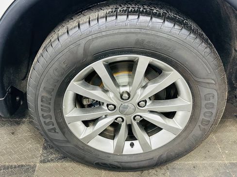 Used 2018 Dodge Durango SXT AWD/4WD image 30