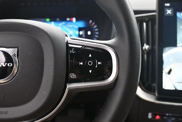 Used 2026 Volvo XC90 B6 Plus w/ Protection Package Premier AWD/4WD image 13